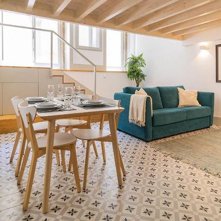 Central Stunning Duplex W/ Patio By Lovelystay بورتو المظهر الخارجي الصورة
