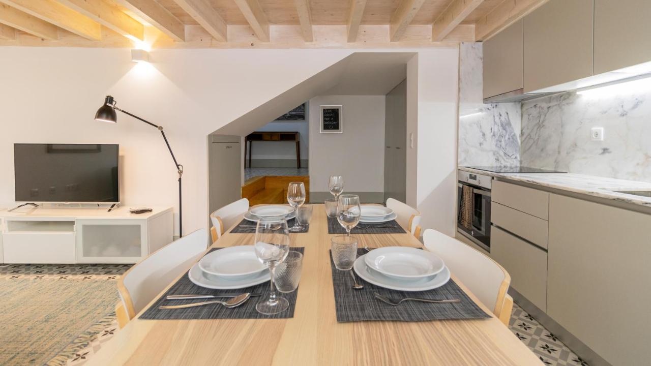 Central Stunning Duplex W/ Patio By Lovelystay بورتو المظهر الخارجي الصورة