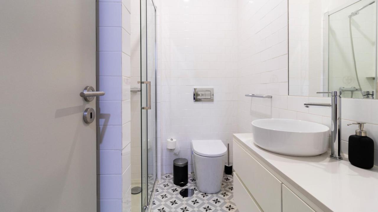 Central Stunning Duplex W/ Patio By Lovelystay بورتو المظهر الخارجي الصورة