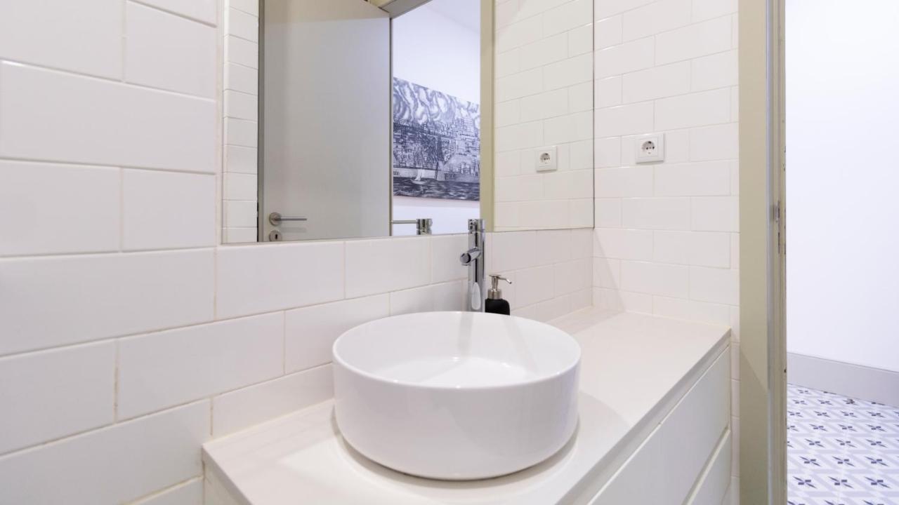 Central Stunning Duplex W/ Patio By Lovelystay بورتو المظهر الخارجي الصورة