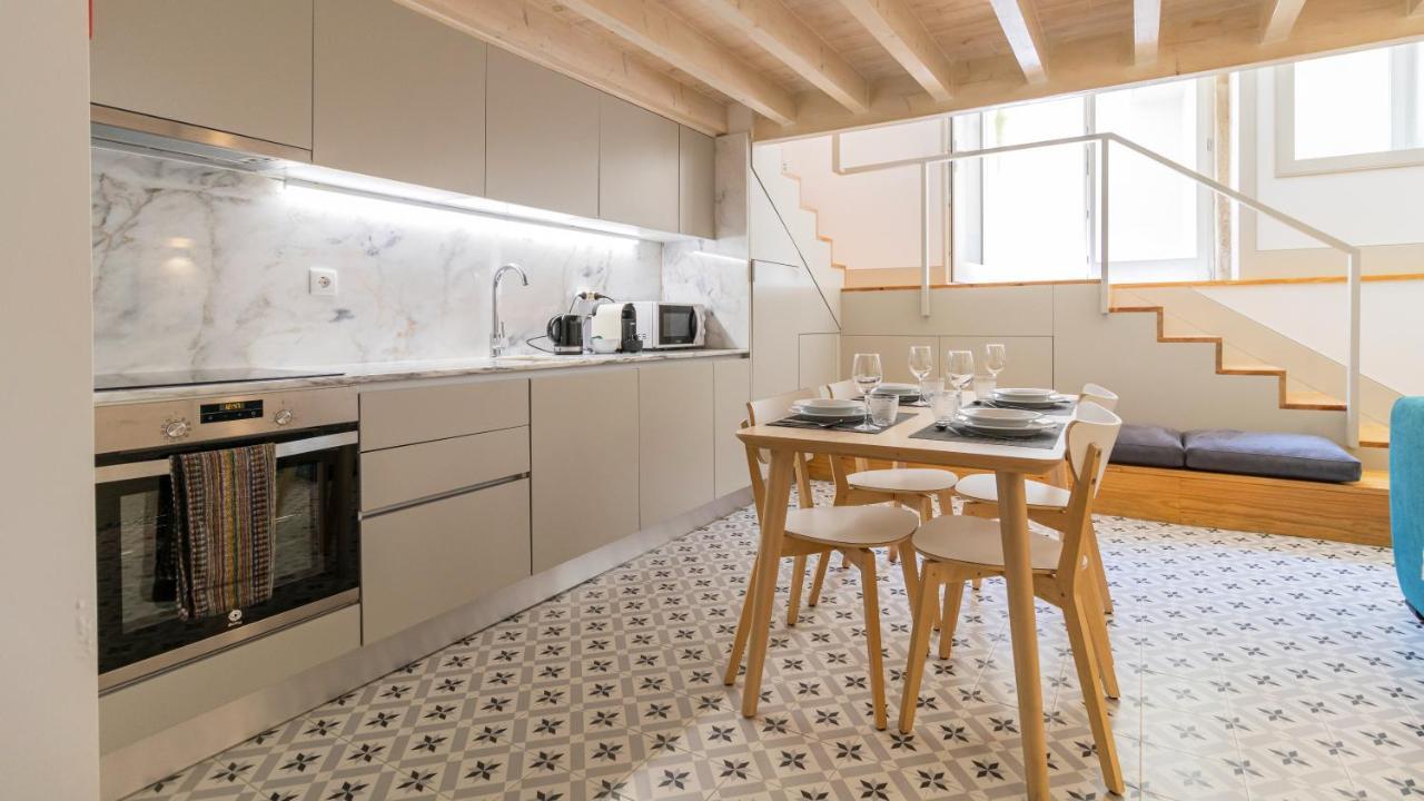 Central Stunning Duplex W/ Patio By Lovelystay بورتو المظهر الخارجي الصورة
