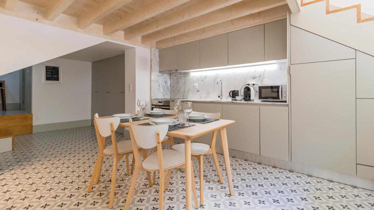 Central Stunning Duplex W/ Patio By Lovelystay بورتو المظهر الخارجي الصورة